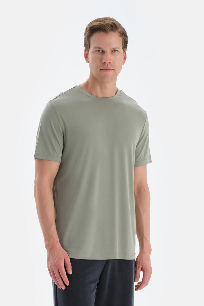 Yeşil Kısa Kollu Bisiklet Yaka Modal Tişört