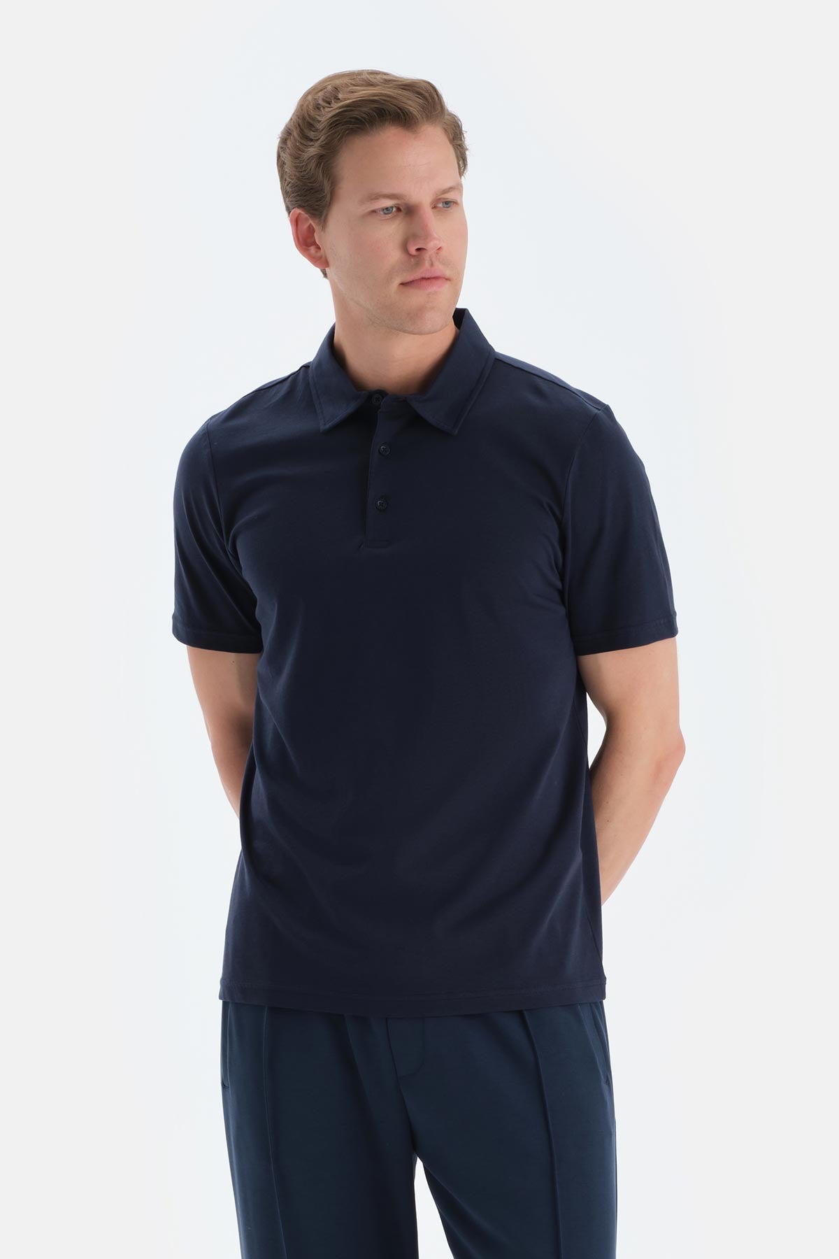 Lacivert Polo Yaka Ipek Apre Kısa Kollu Tişört