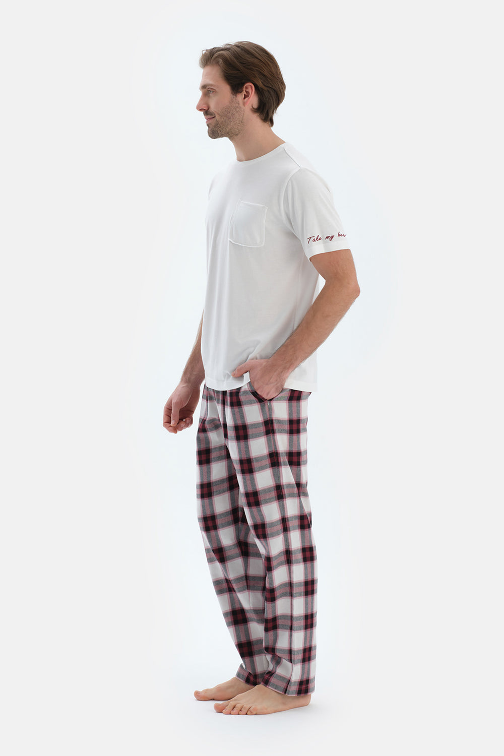 Ekru Nakış Detaylı Altı Dokuma Ekoseli Tişört Pantolon Pijama Takımı