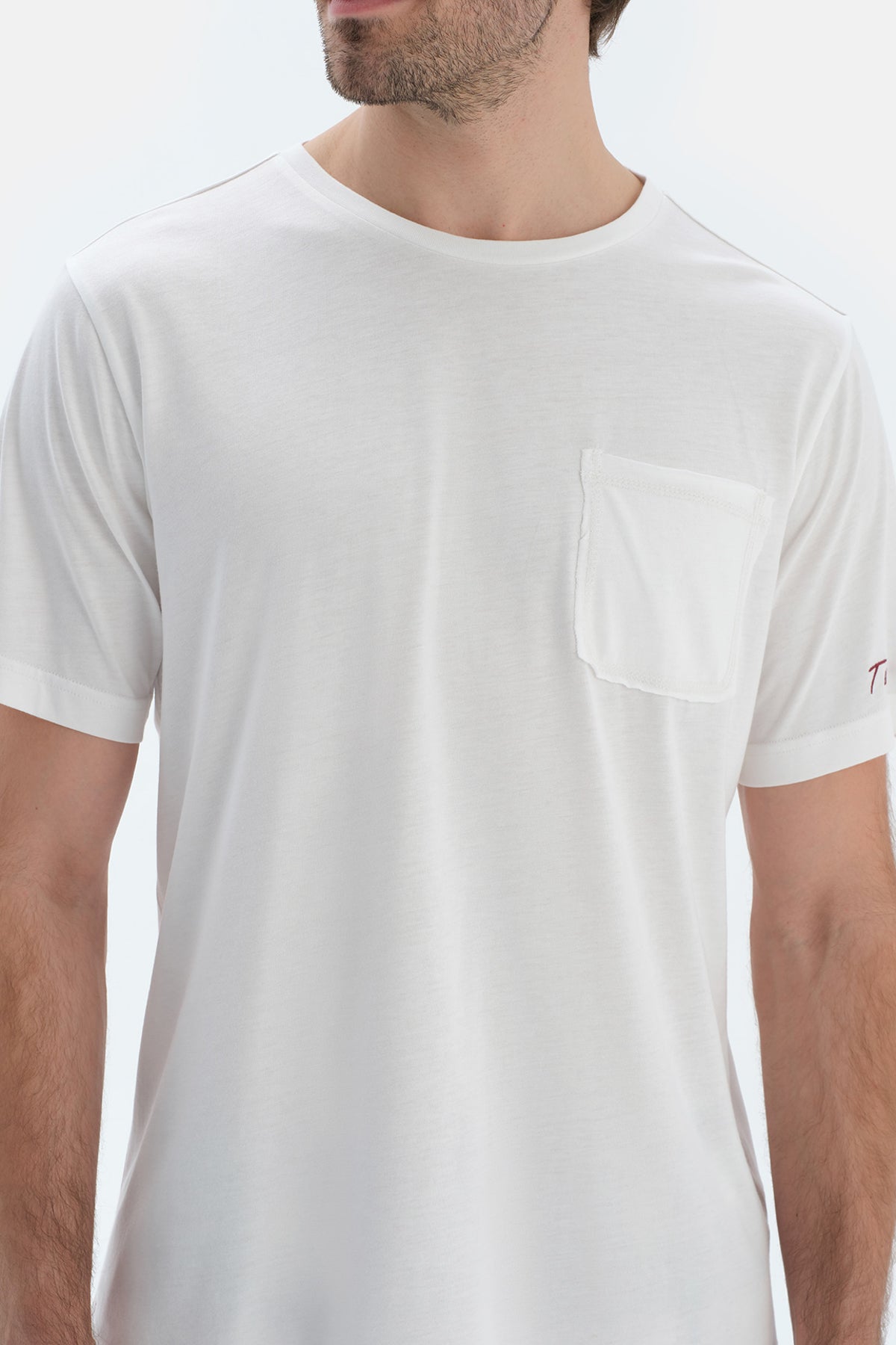 Ekru Nakış Detaylı Altı Dokuma Ekoseli Tişört Pantolon Pijama Takımı