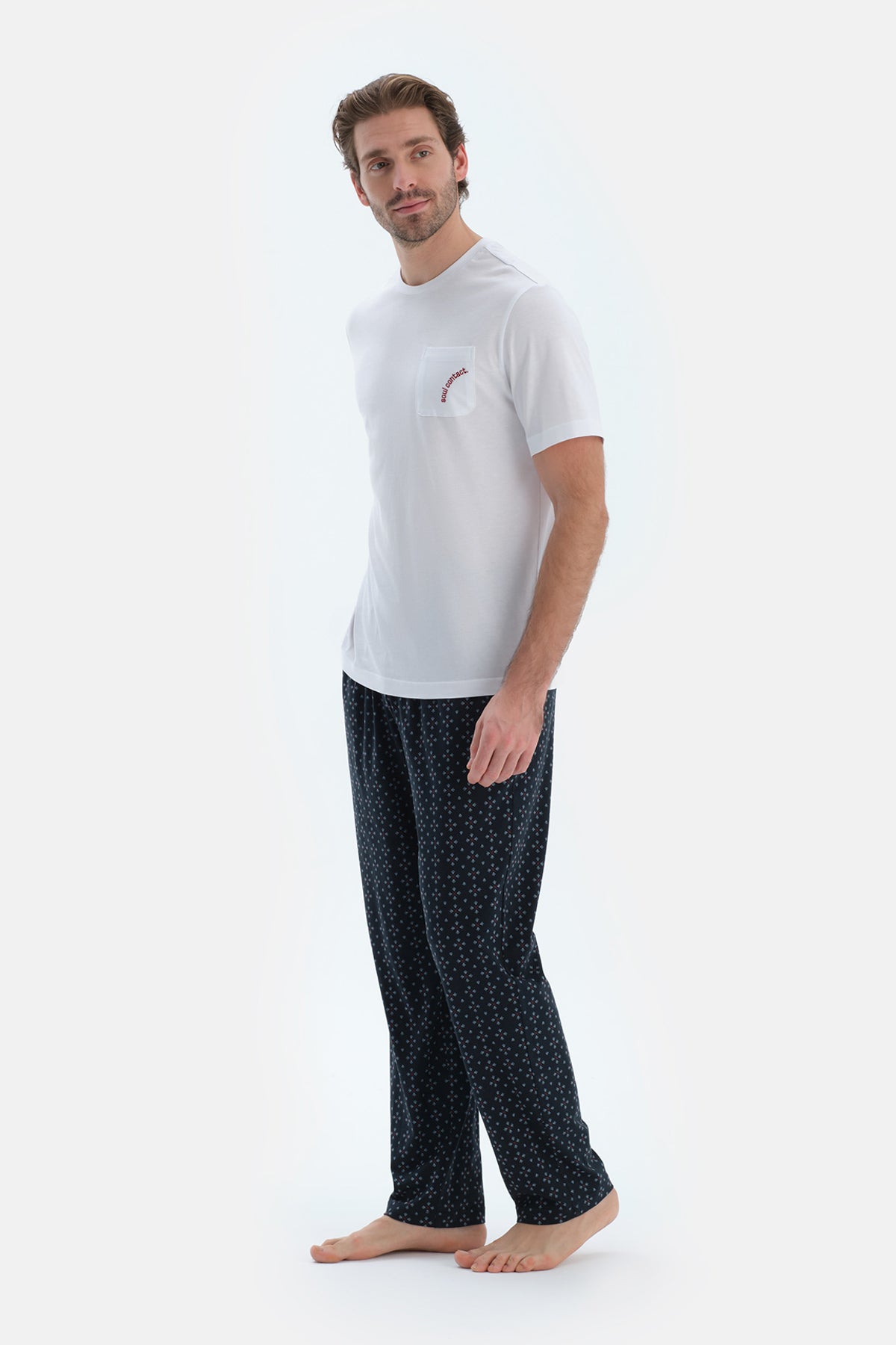 Ekru Cep Detaylı Kısa Kollu Tişört Mıkroprınt Desenli Pantolon Pijama Takımı