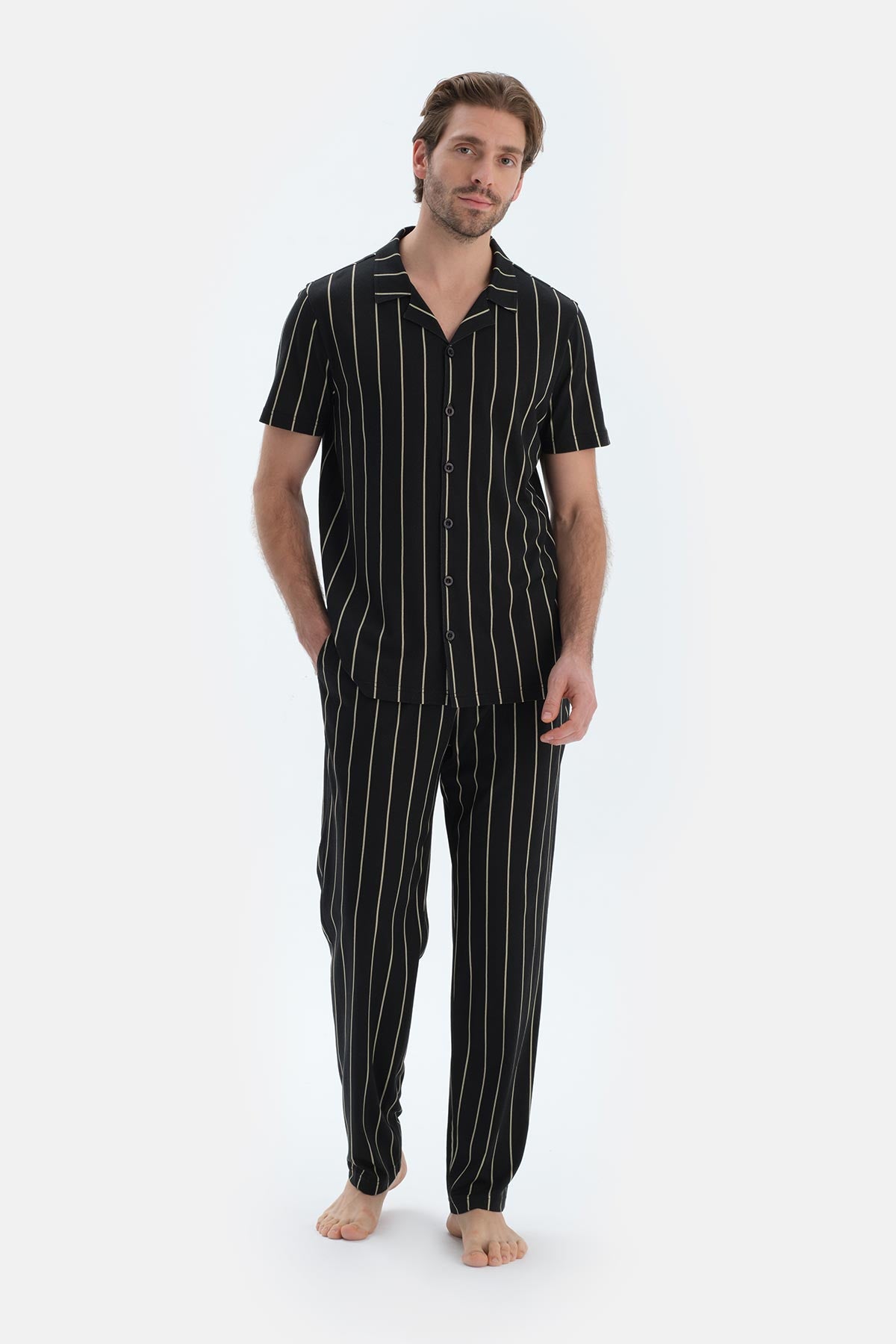 Siyah Çizgi Baskılı Kısa Kollu Gömlek Pantolon Pijama Takımı