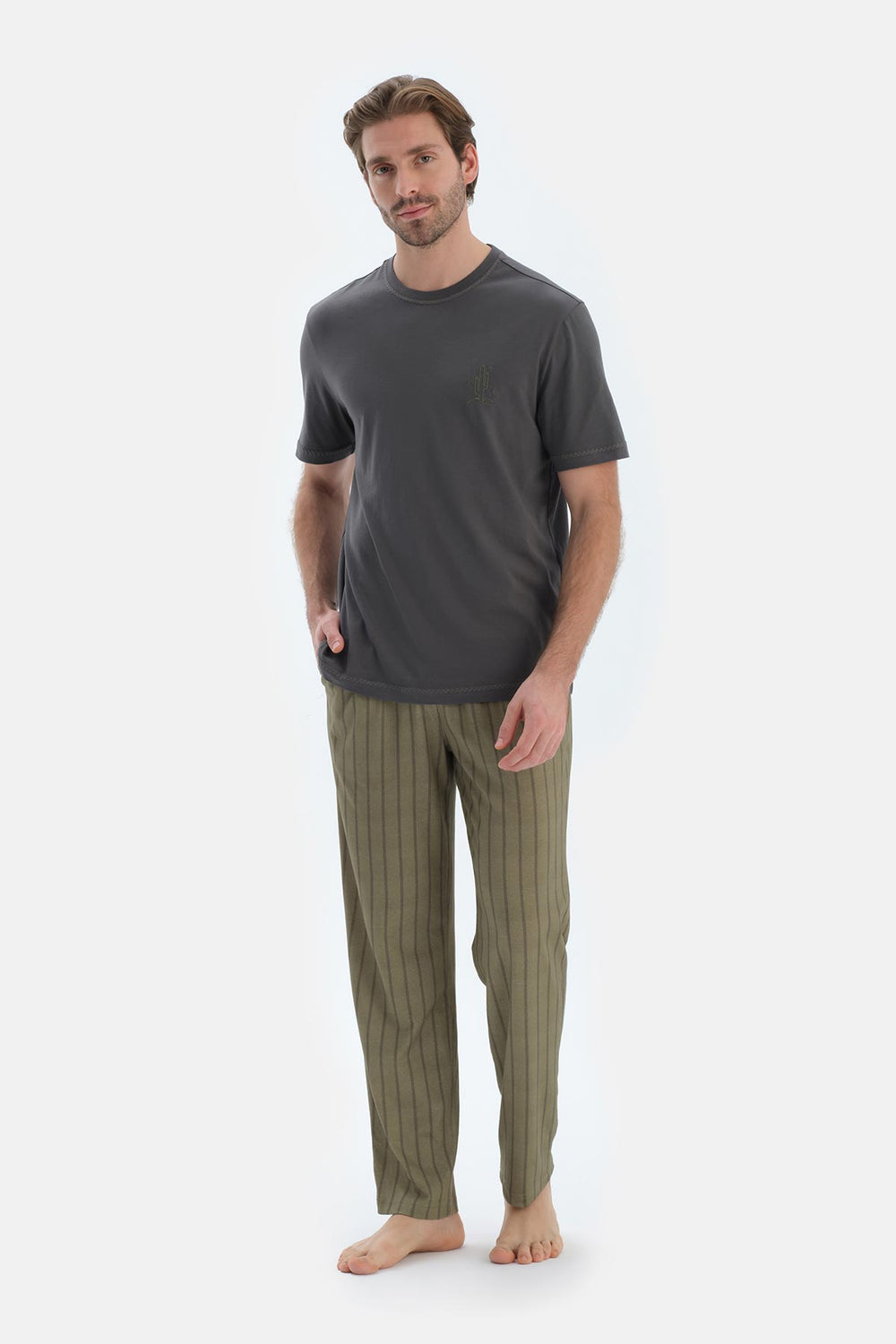 Antrasıt Kısa Kollu Dikiş Detaylı Tişört Pantolon Pijama Takımı