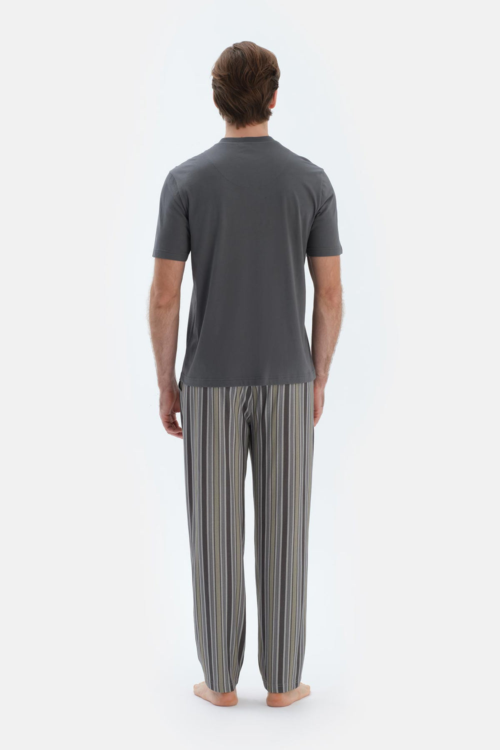 Siyah Kısa Kollu Yarım Patlı Tişört Pantolon Pijama Takımı