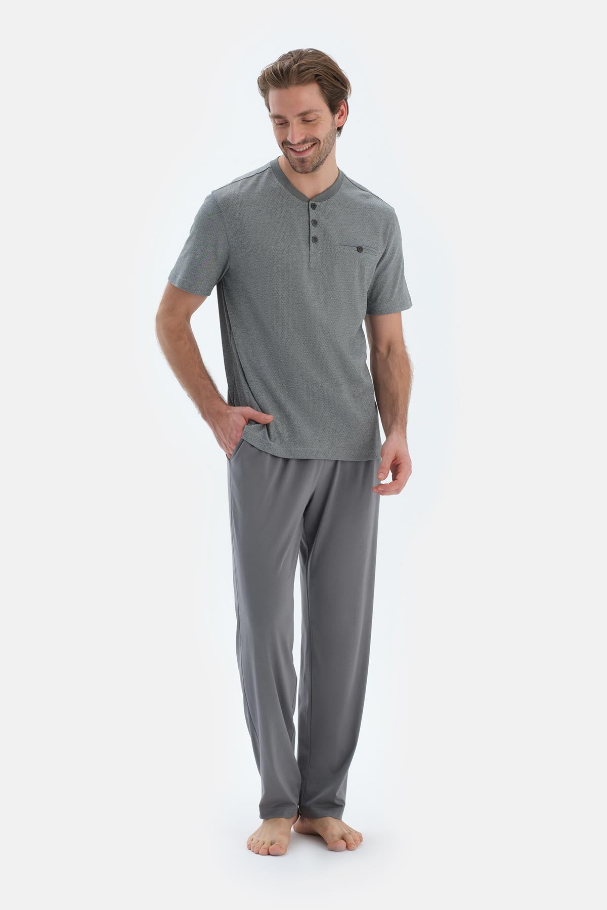 Gri Kısa Kollu Yarım Patlı Tişört Pantolon Pijama Takımı