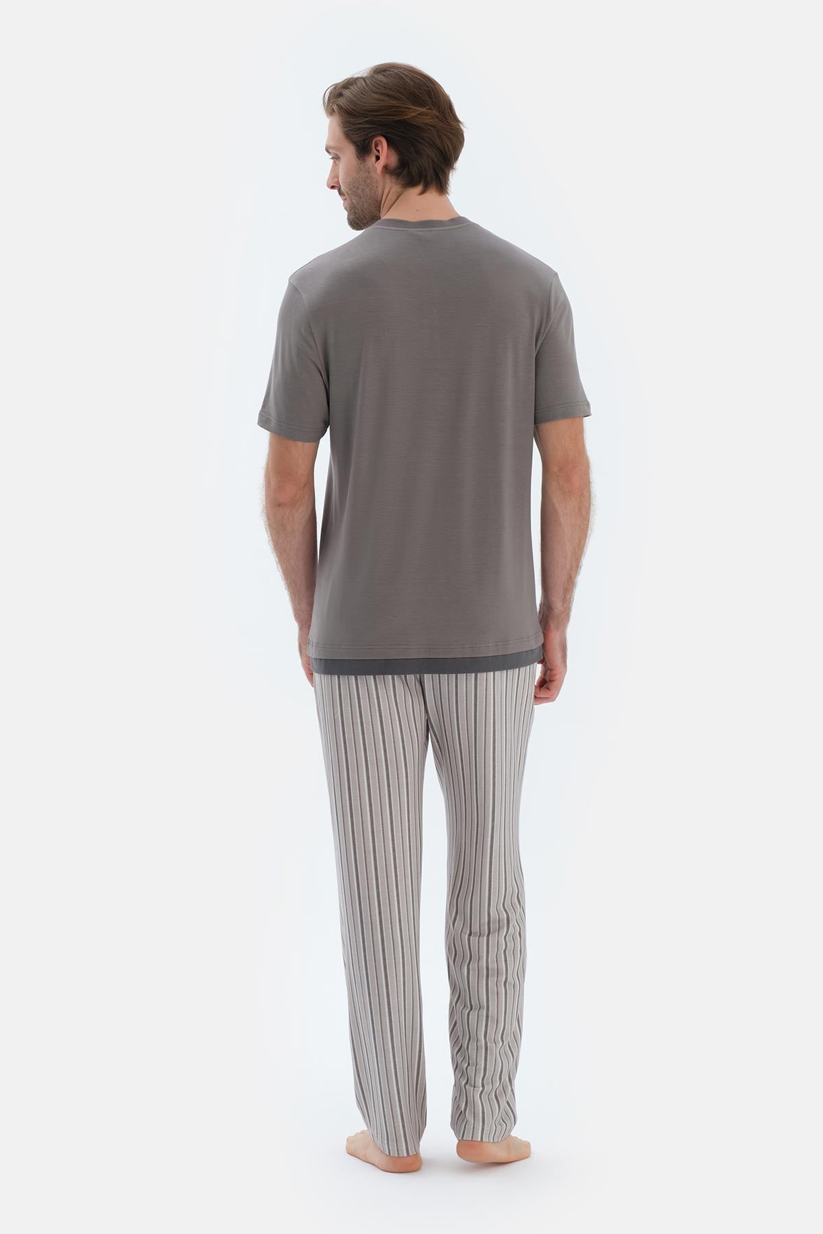 Gri Kısa Kollu Yarım Patlı Tişört Pantolon Pijama Takımı