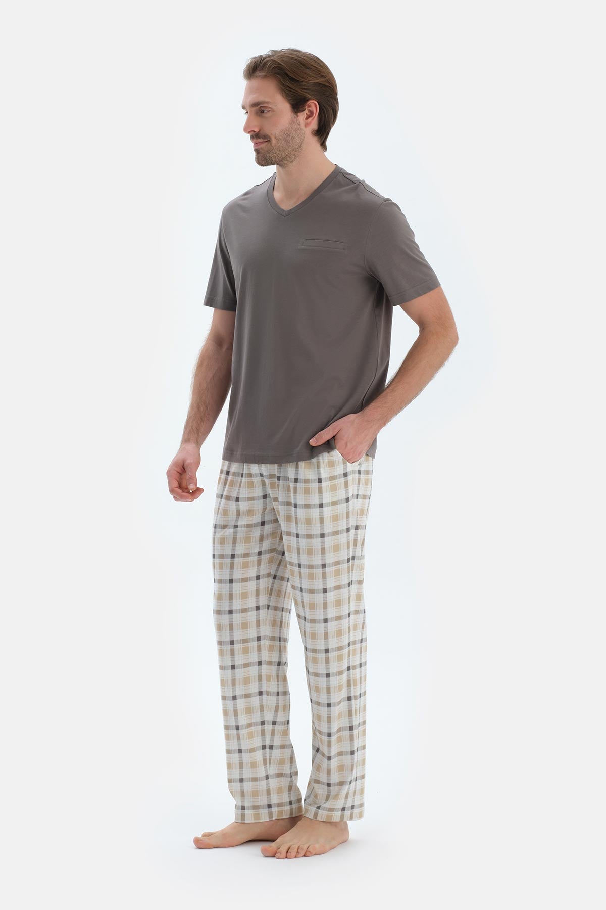 Gri V Yaka Kısa Kollu Tişört Pantolon Pijama Takımı