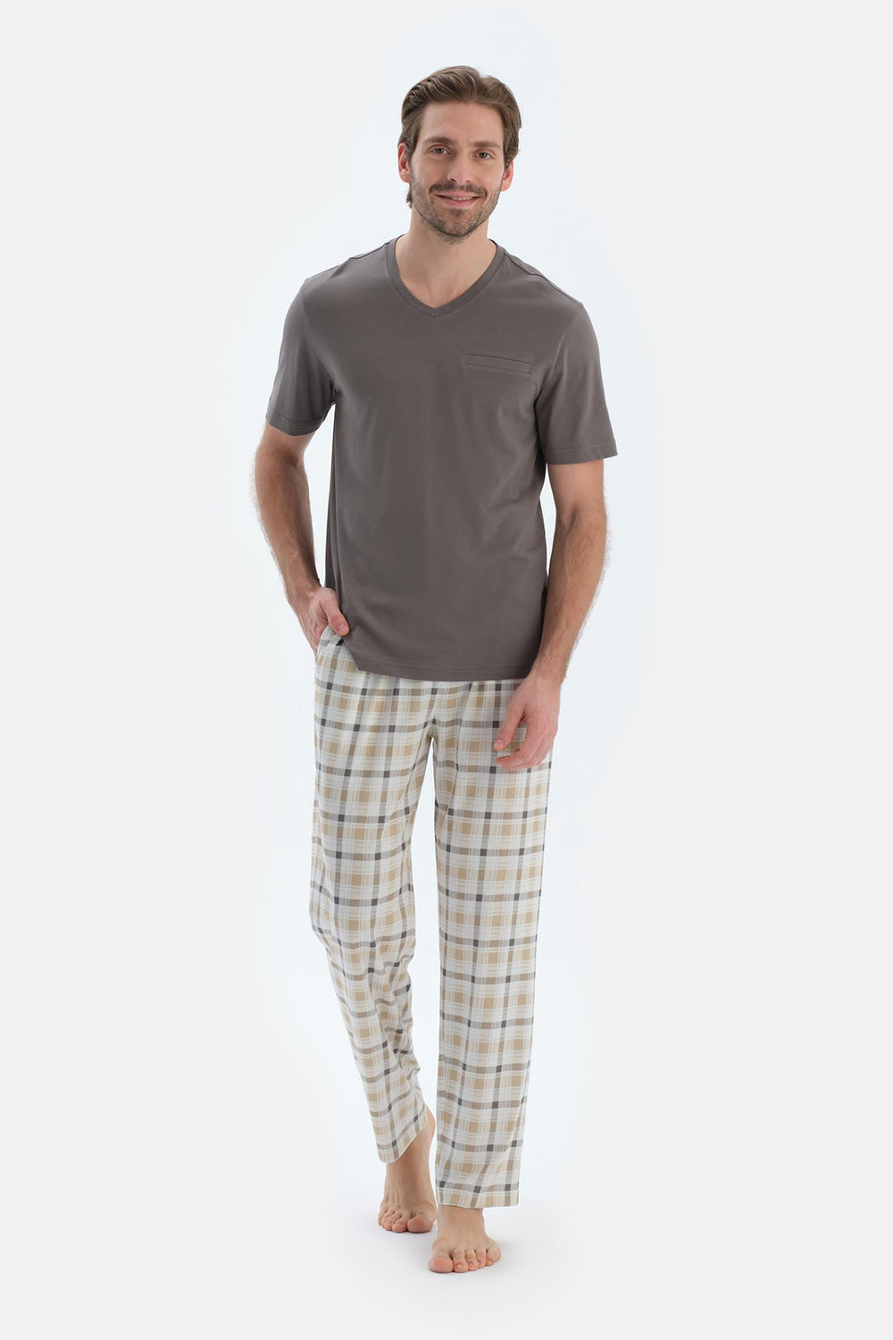 Gri V Yaka Kısa Kollu Tişört Pantolon Pijama Takımı