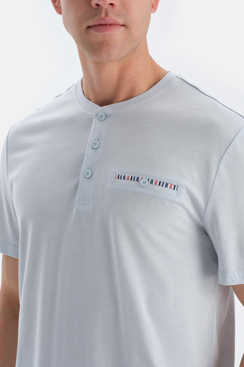 Açık Gri Pat Ve Fleto Cep Detaylı Tişört Pantolon Pijama Takımı