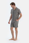 Siyah Metraj Çizgi Baskılı Gömlek Şort Pijama Takımı