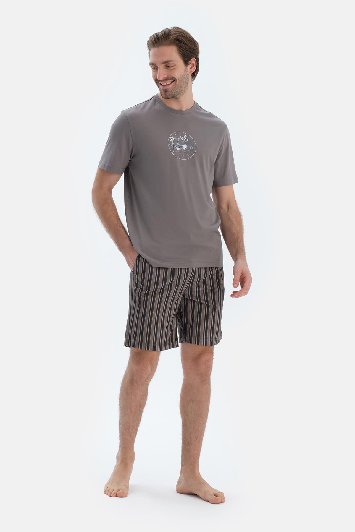 Gri Kısa Kollu Baskı Detaylı Tişört Şort Pijama Takımı