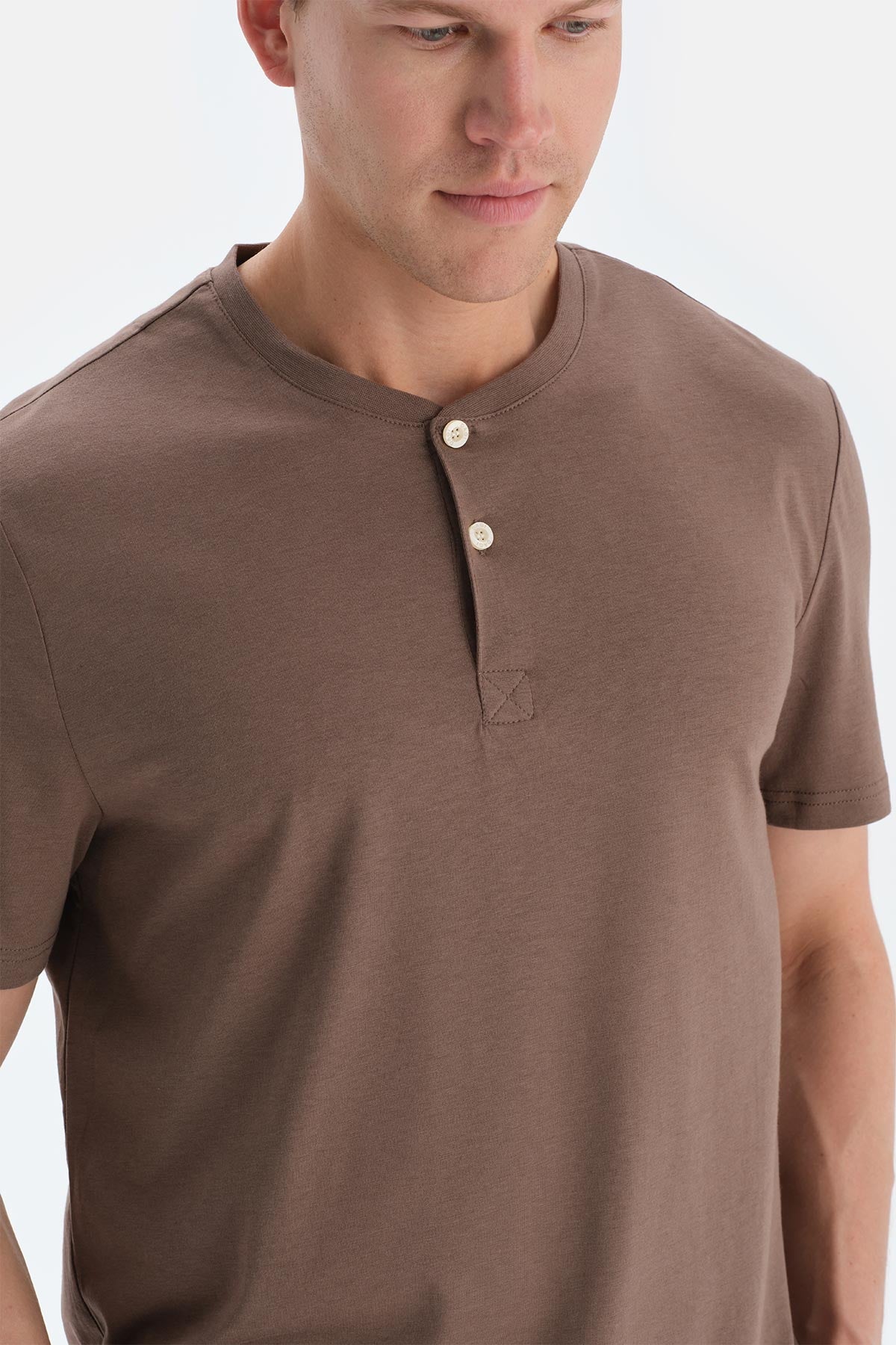 Açık Kahve Yarım Patlı Kısa Kollu Tişört Şort Pijama Takımı