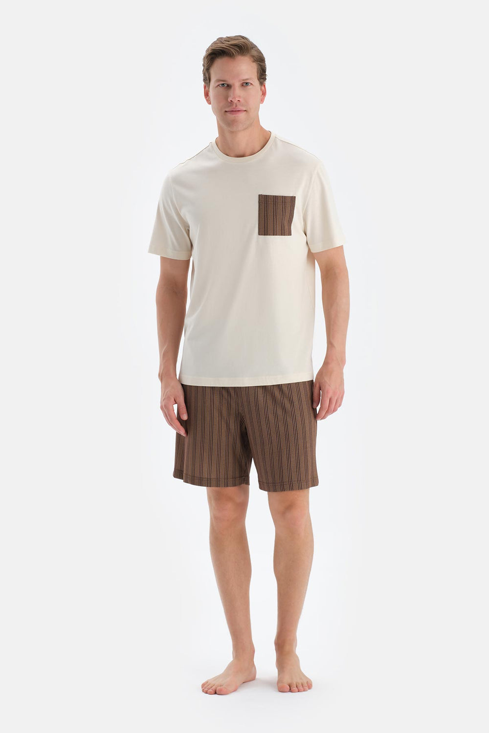Ekru Cep Detaylı Kısa Kollu Tişört Şort Pijama Takımı