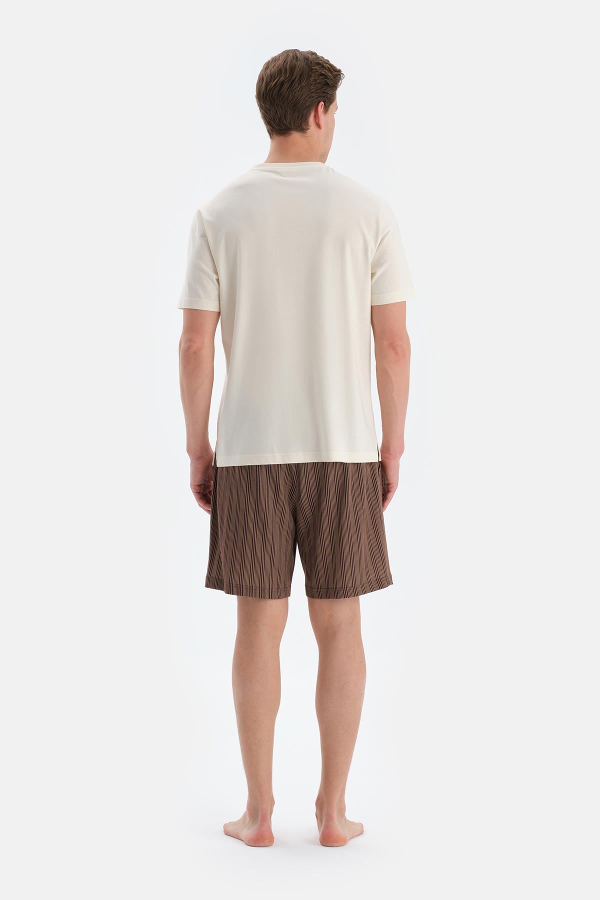 Ekru Cep Detaylı Kısa Kollu Tişört Şort Pijama Takımı