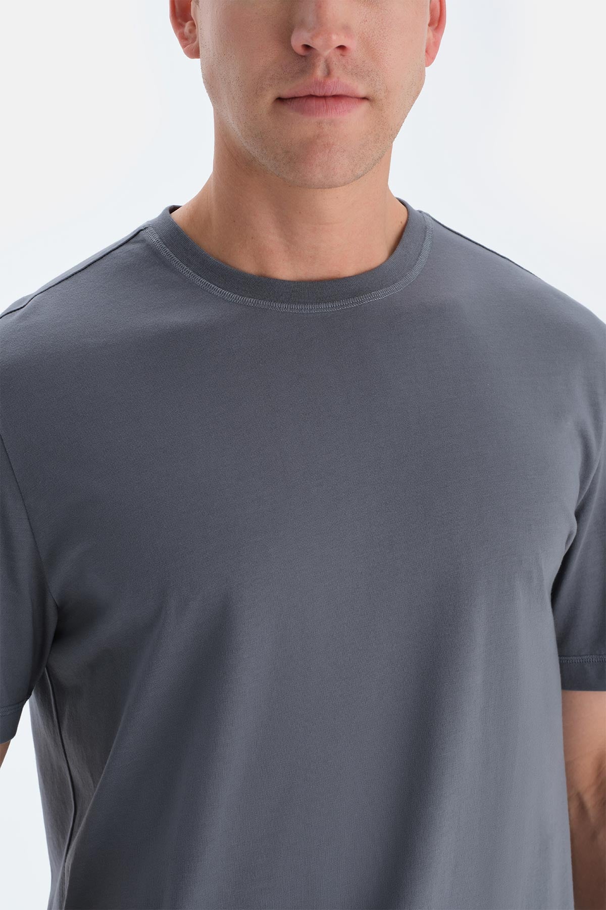 Indigo Baskı Ve Dikiş Detaylı Tişört Şort Pijama Takımı