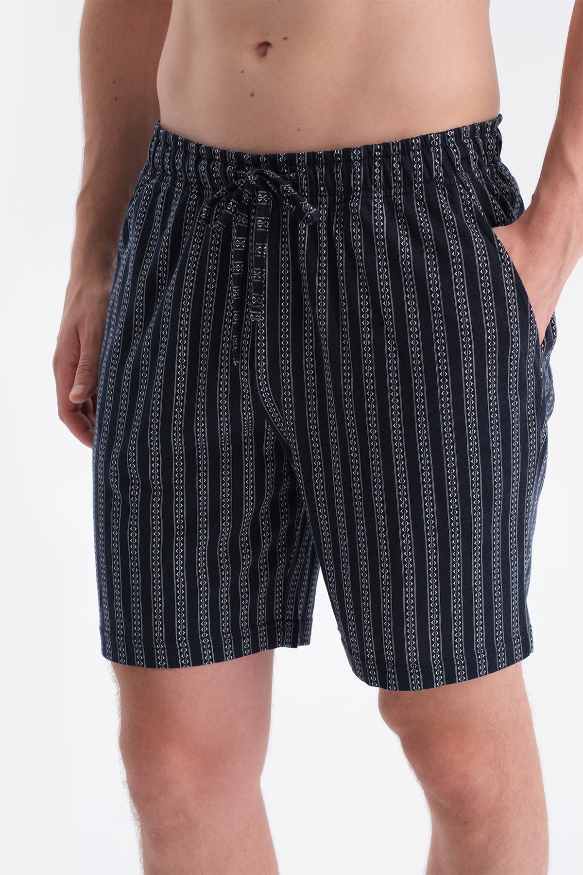 METRAJ BASKILI KISA KOLLU GÖMLEK ŞORT TAKIM