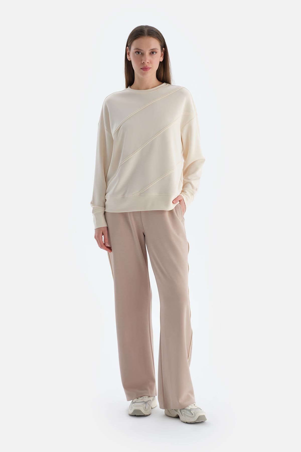 Ekru Kadın Modal Biye Detaylı Sweatshırt