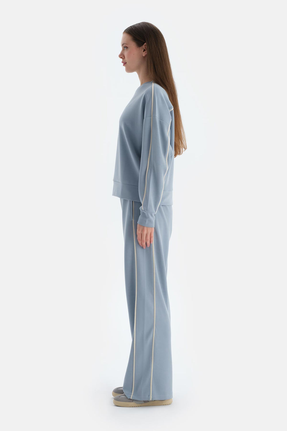 Açık Mavi Kadın Modal Biye Detaylı Sweatshırt