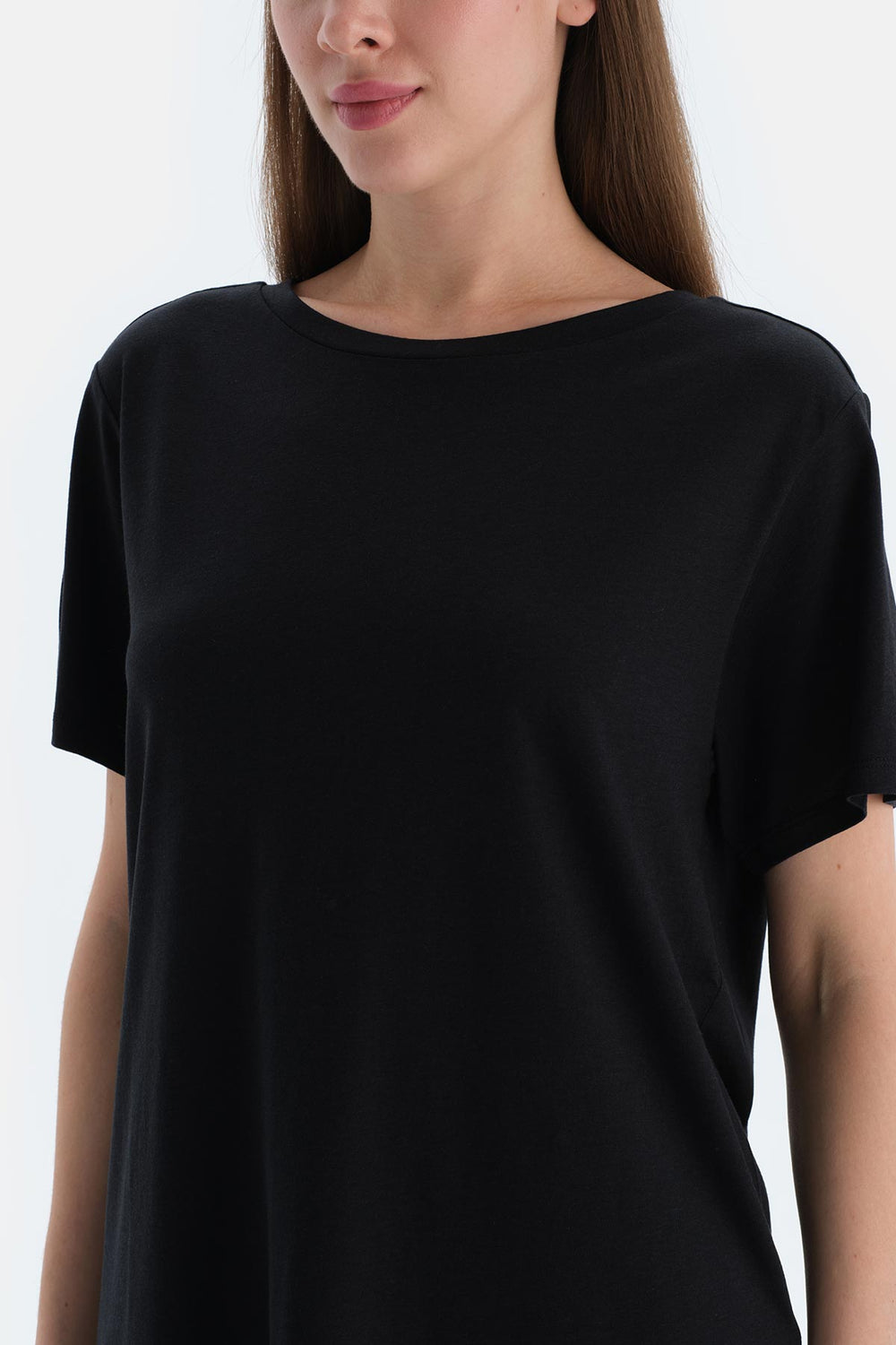 Siyah Kadın Lyocell Karışımlı Tişört