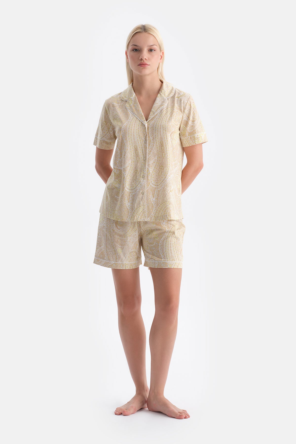 Açık Yeşil Şal Desenli Gömlek Şort Takım