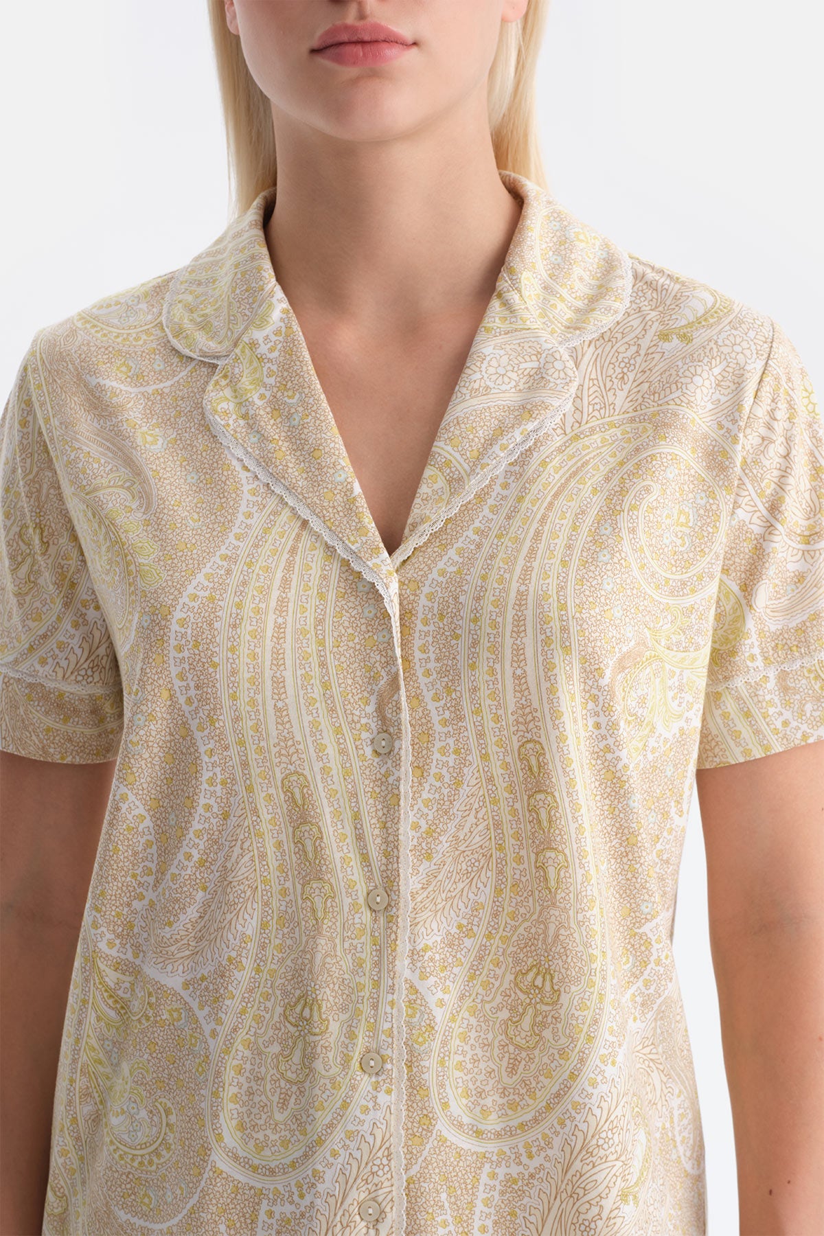 Açık Yeşil Şal Desenli Gömlek Şort Takım