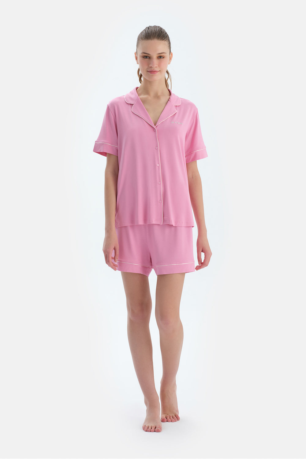 Pembe Biye Ve Nakış Detaylı Viskon Gömlek Şort Pijama Takımı