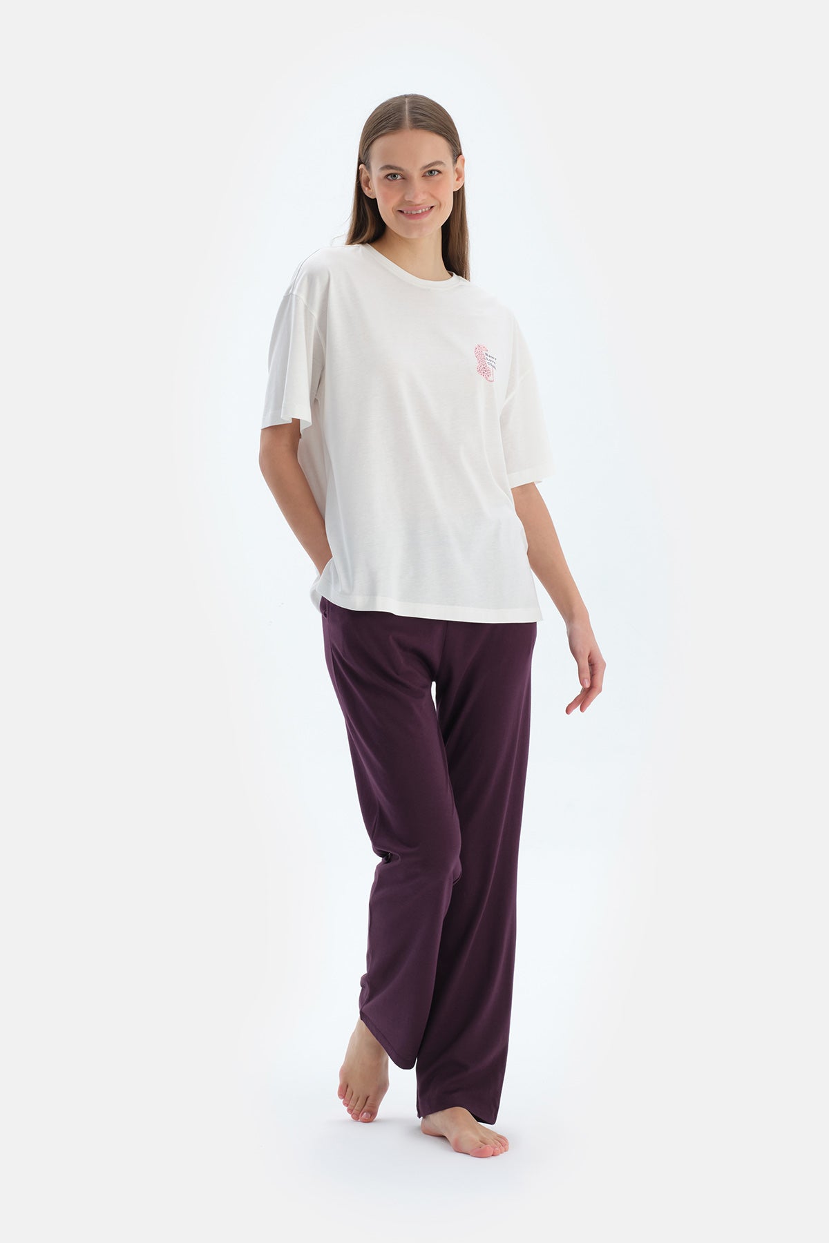 Ekru Baskı Detaylı Kısa Kollu Tişört Pantolon Pijama Takımı