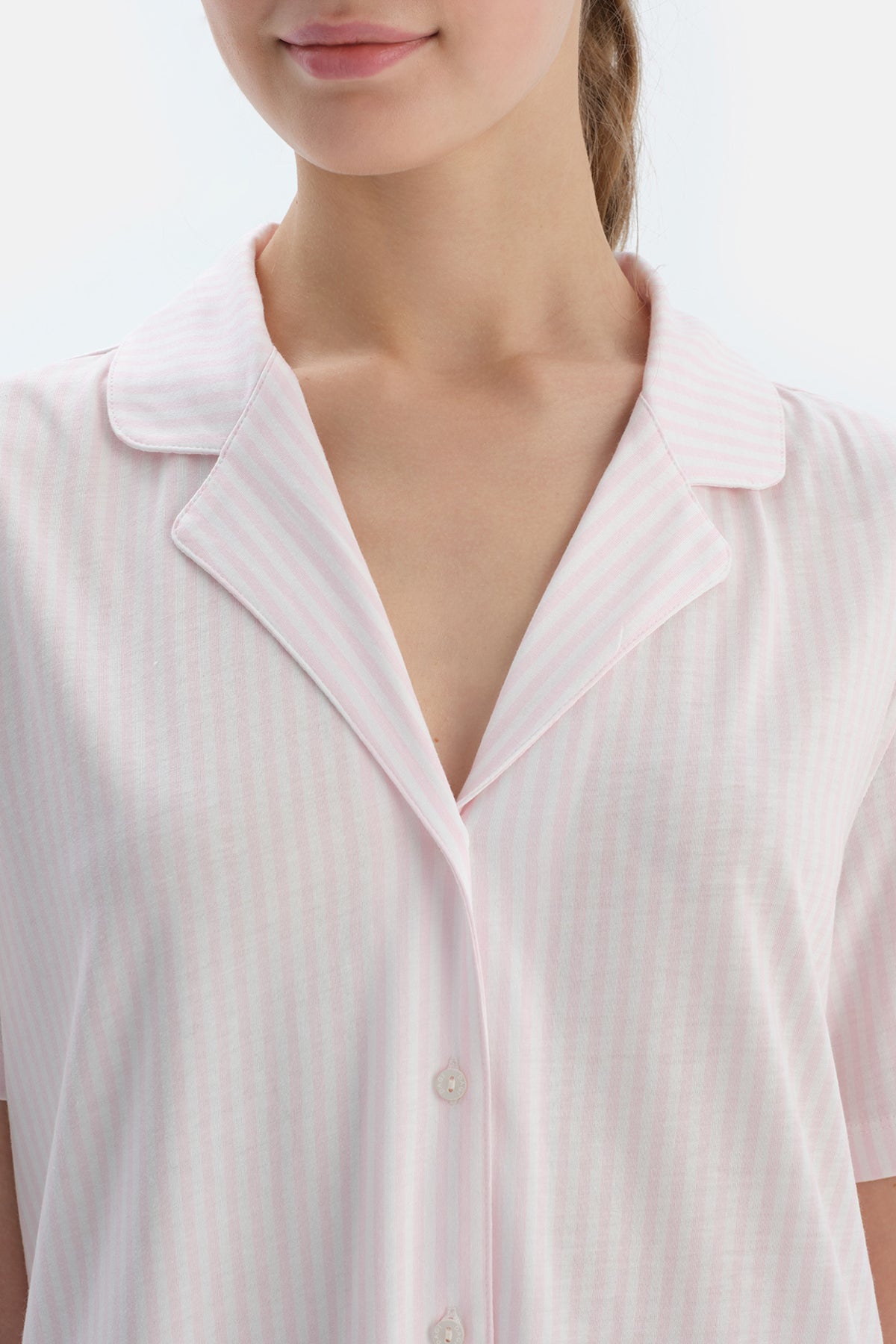 Açık Pembe Nakış Detaylı Çizgili Penye Modal Gömlek Şort Pijama Takımı