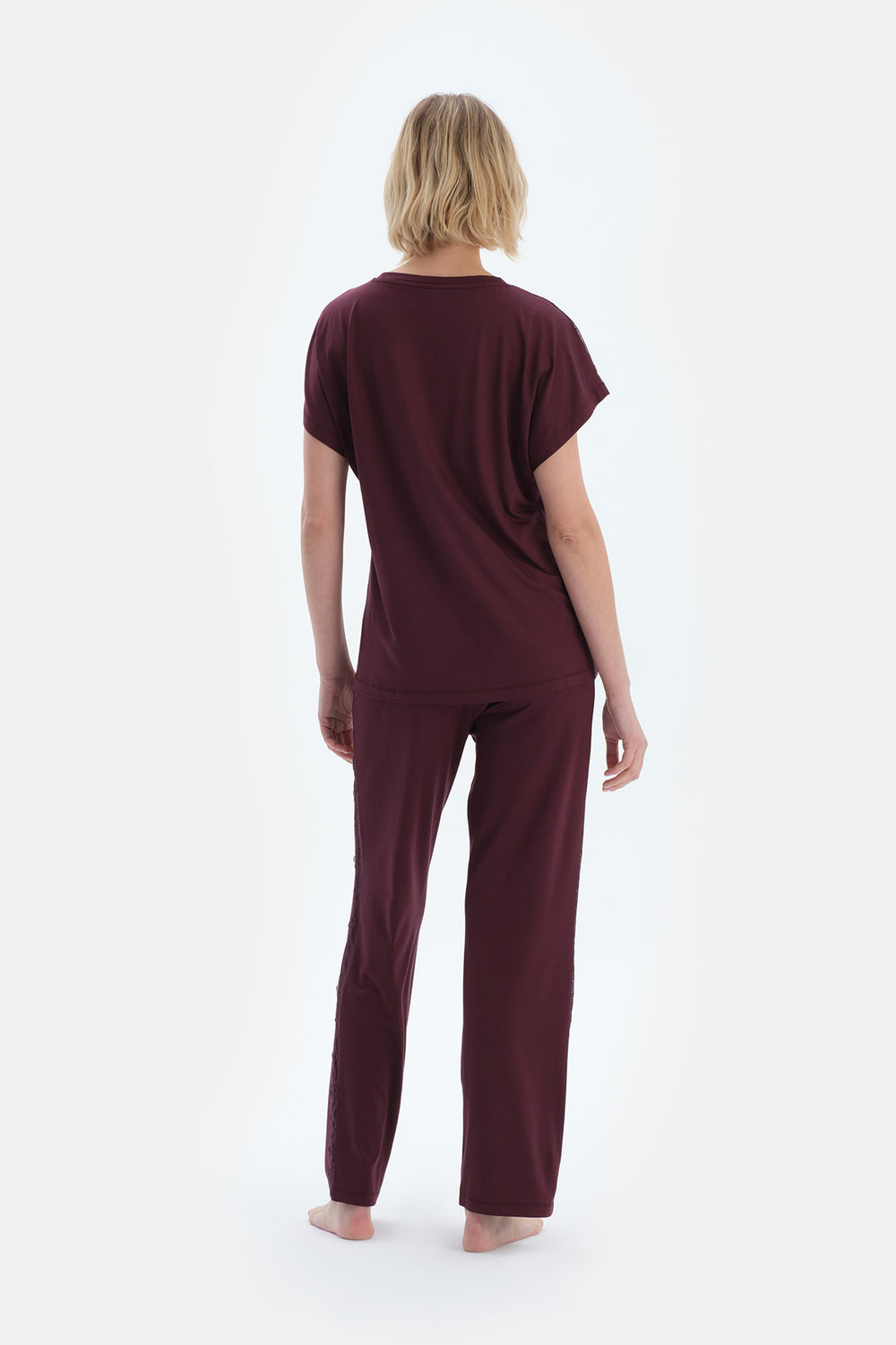 Mürdüm Dantel Detaylı Kısa Kollu Viskon Tişört Pantolon Pijama Takımı