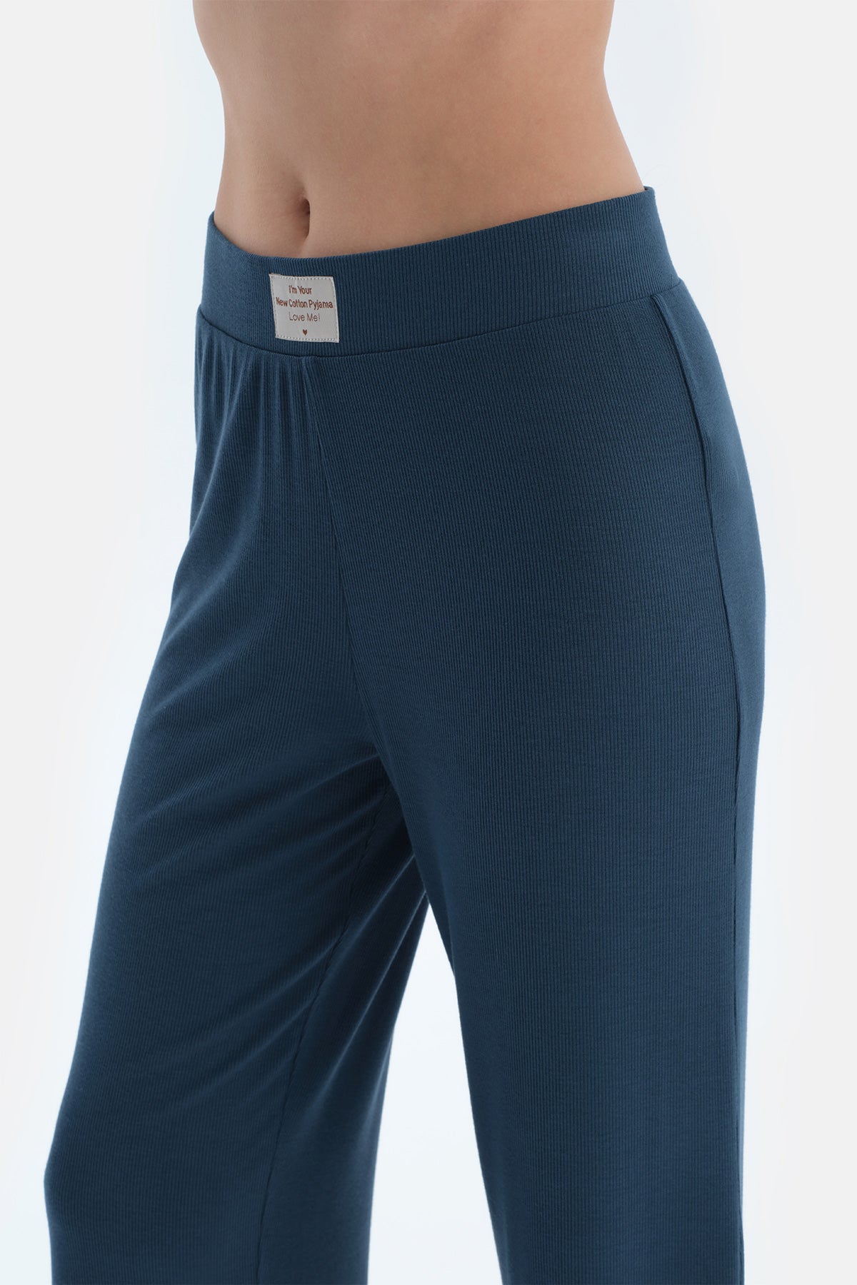 Lacivert V Yaka Viskon Kaşkorse Tişört Pantolon Pijama Takımı