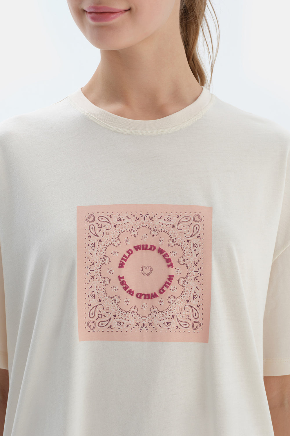 Ekru Baskı Detaylı Kısa Kollu Tişört Pantolon Pijama Takımı