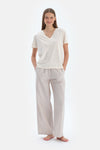 Ekru V Yaka Dokuma Pantolonlu Pijama Takımı