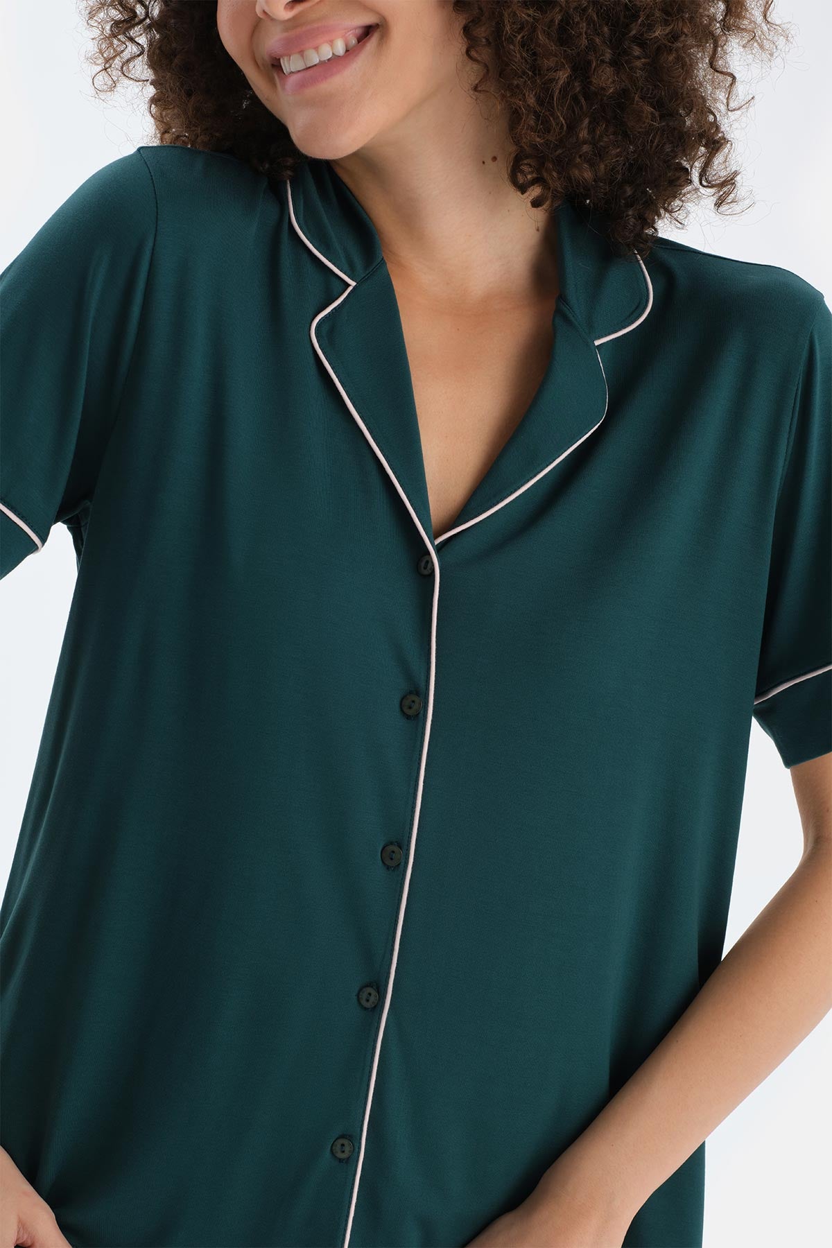 Koyu Yeşil Biye Detaylı Penye Modal Gömlek Şort Pijama Takımı