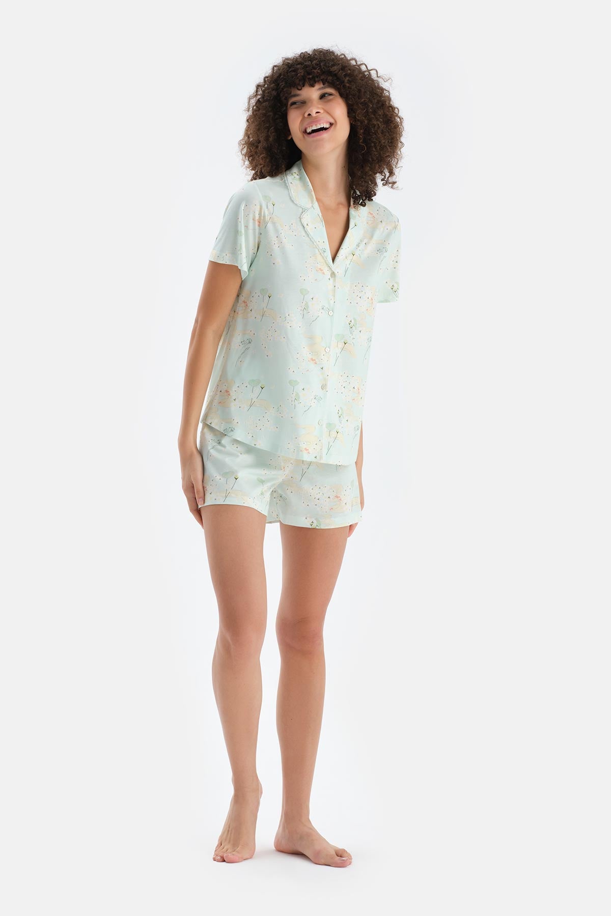 Açık Yeşil Çiçek Baskılı Penye Modal Gömlek Şort Pijama Takımı