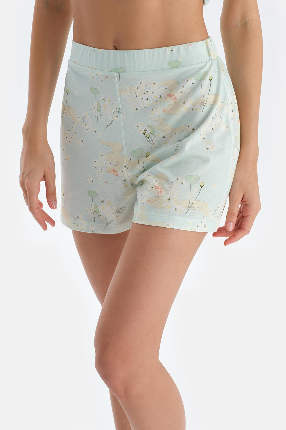 Açık Yeşil Çiçek Baskılı Penye Modal Gömlek Şort Pijama Takımı