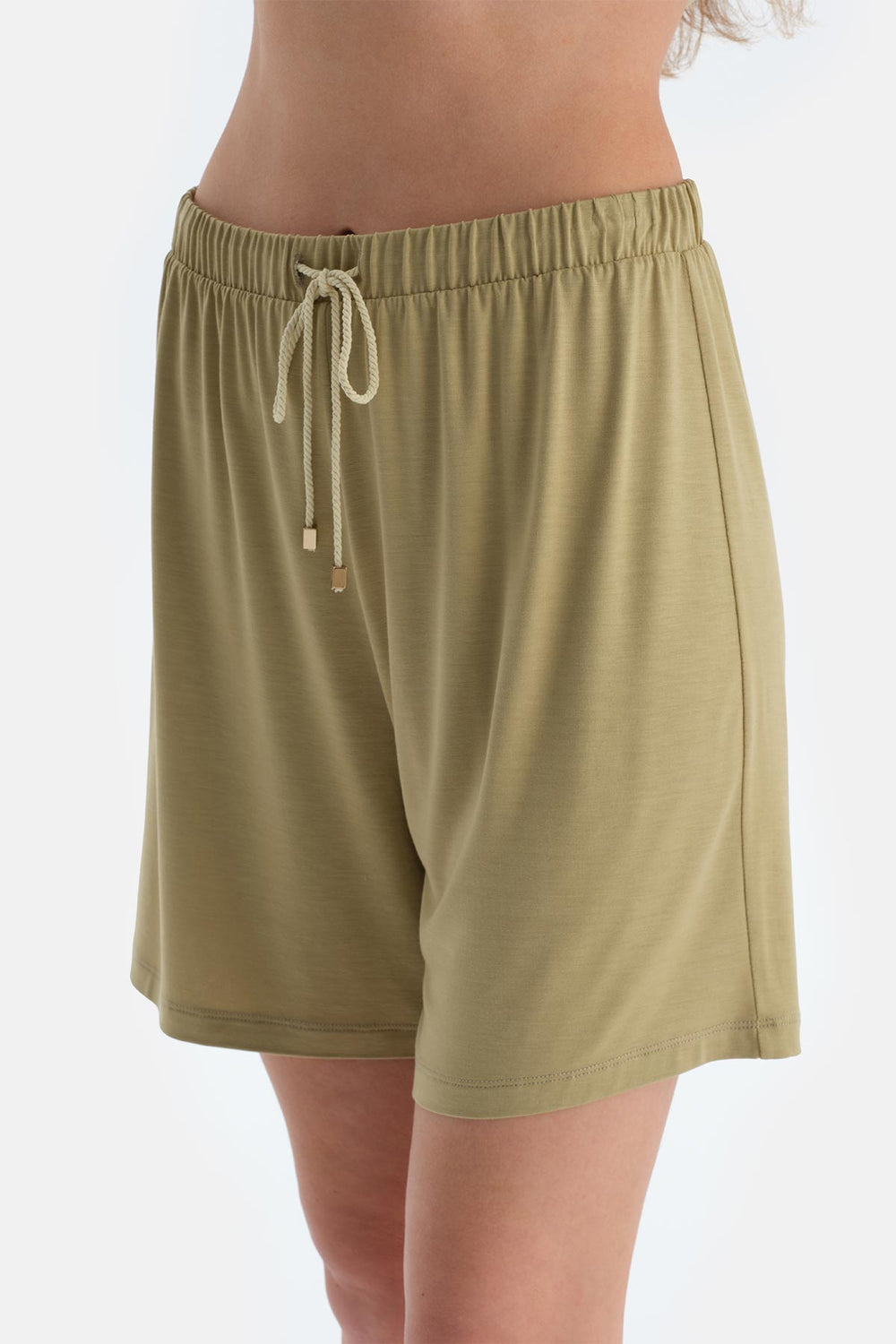 Yağ Yeşili Düşük Omuzlu Kısa Kollu Viskon Tişört Şort Pijama Takımı