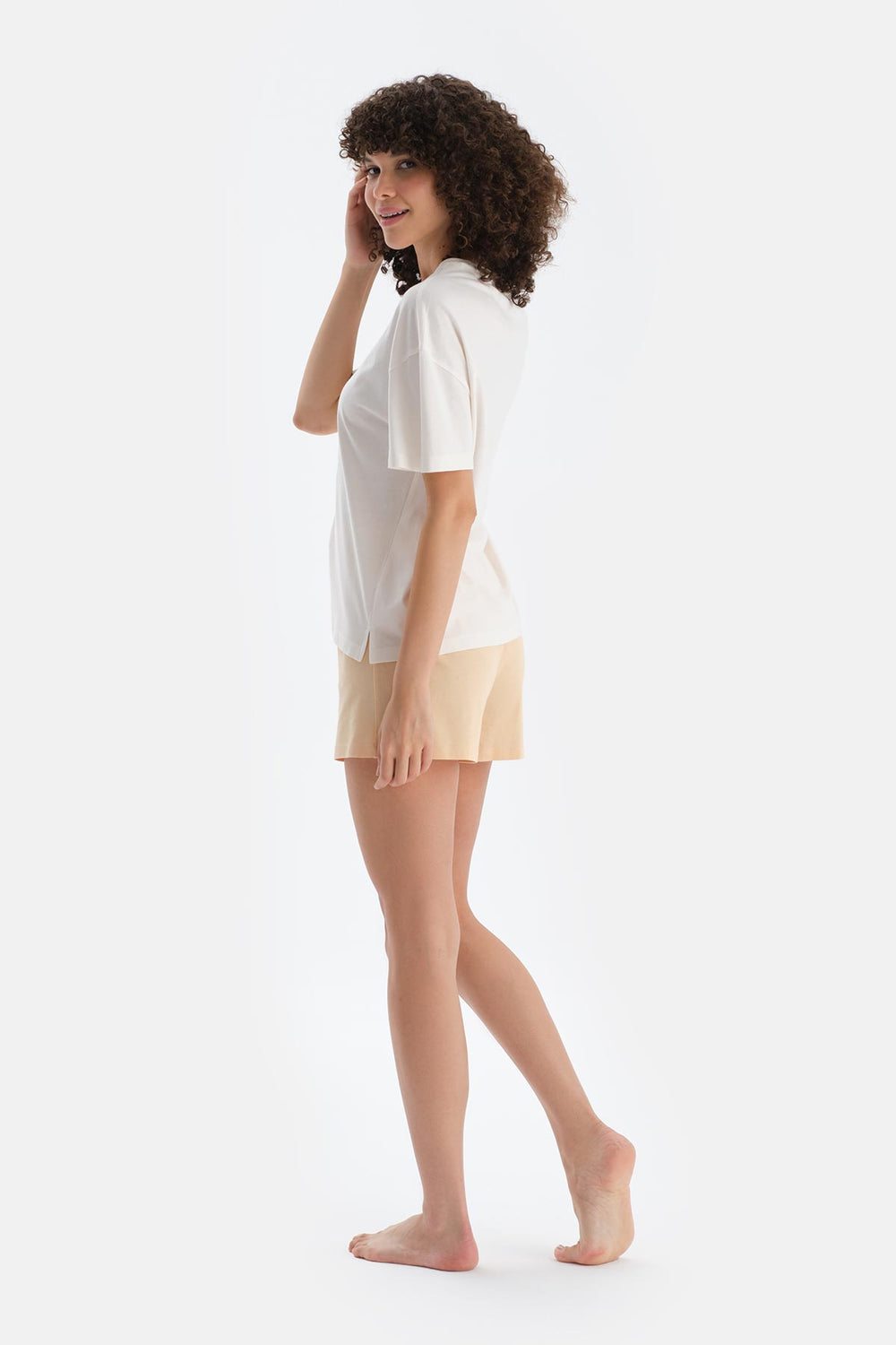 Ekru Baskı Detaylı Kısa Kollu Tişört Şort Pijama Takımı