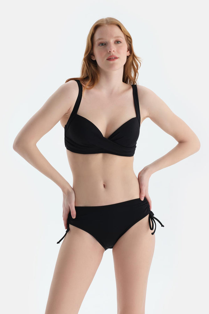 Siyah Yanı Büzgülü Bikini Alt