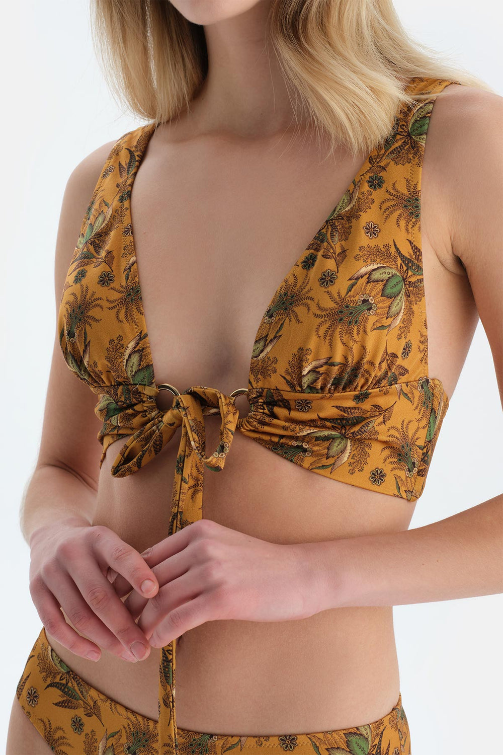 Multicolor Üçgen Geniş Bikini Üst