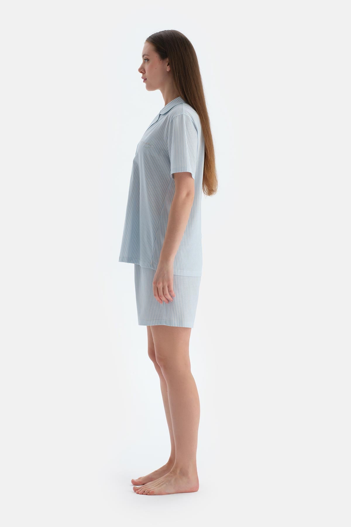 Açık Mavi Çizgili Kısa Kollu Gömlek Şort Pijama Takımı