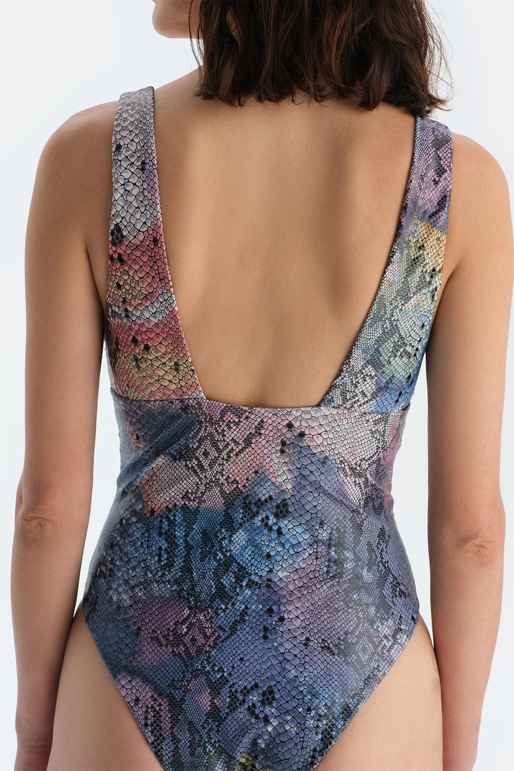 Multicolor Desenli Üçgen Mayo