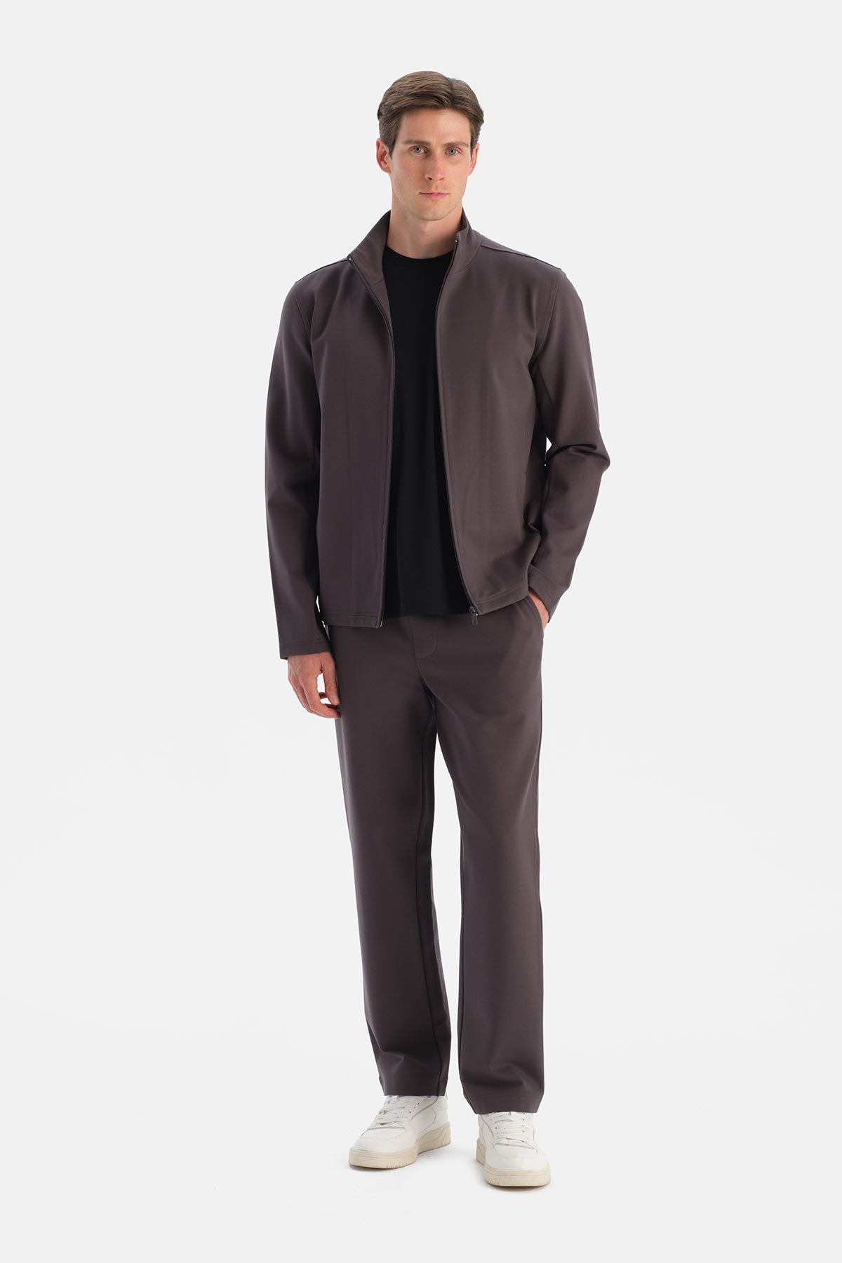 Siyah Fermuarlı Dik Yaka Sweatshirt