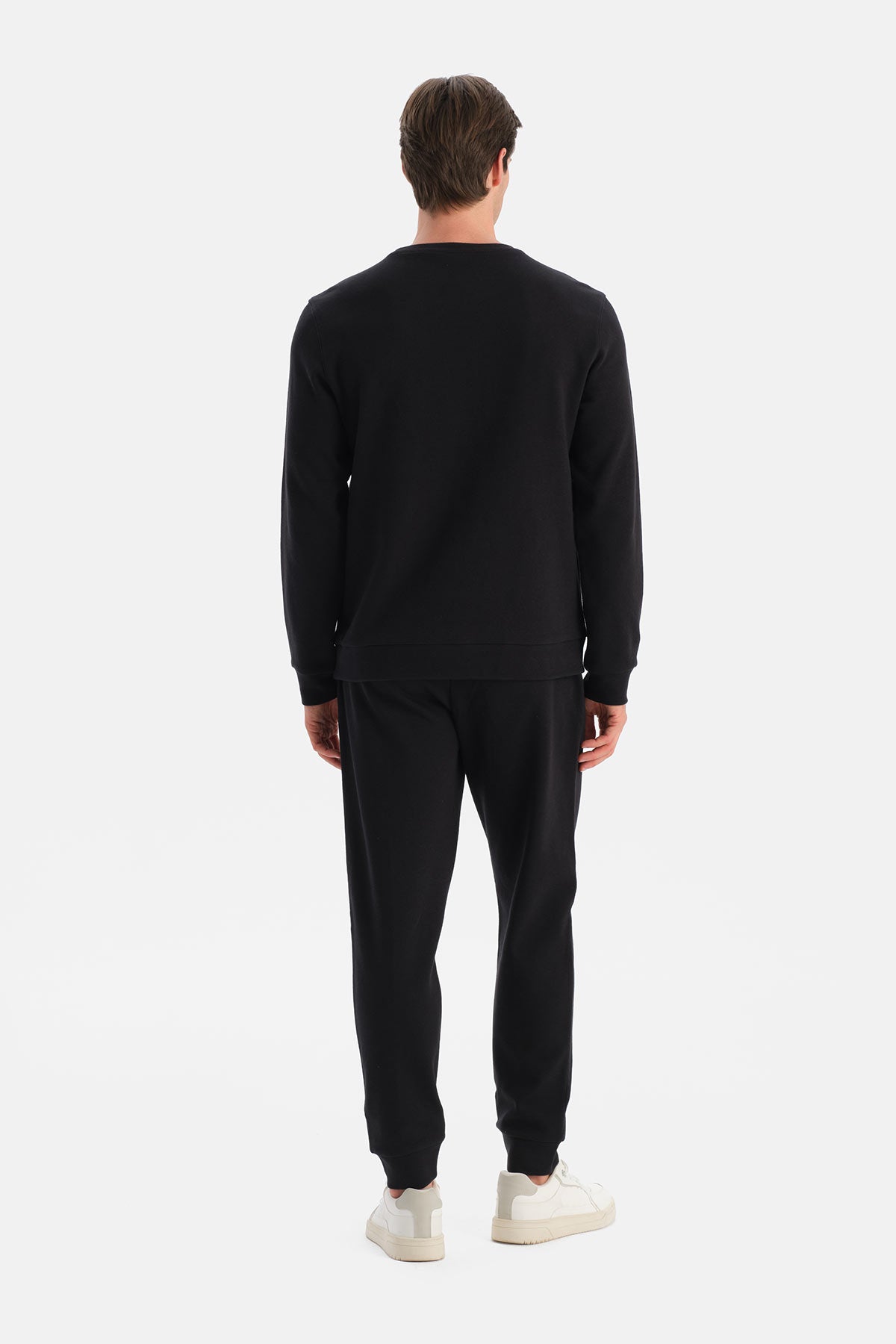 Siyah Bis Yaka Cepli Sweatshirt