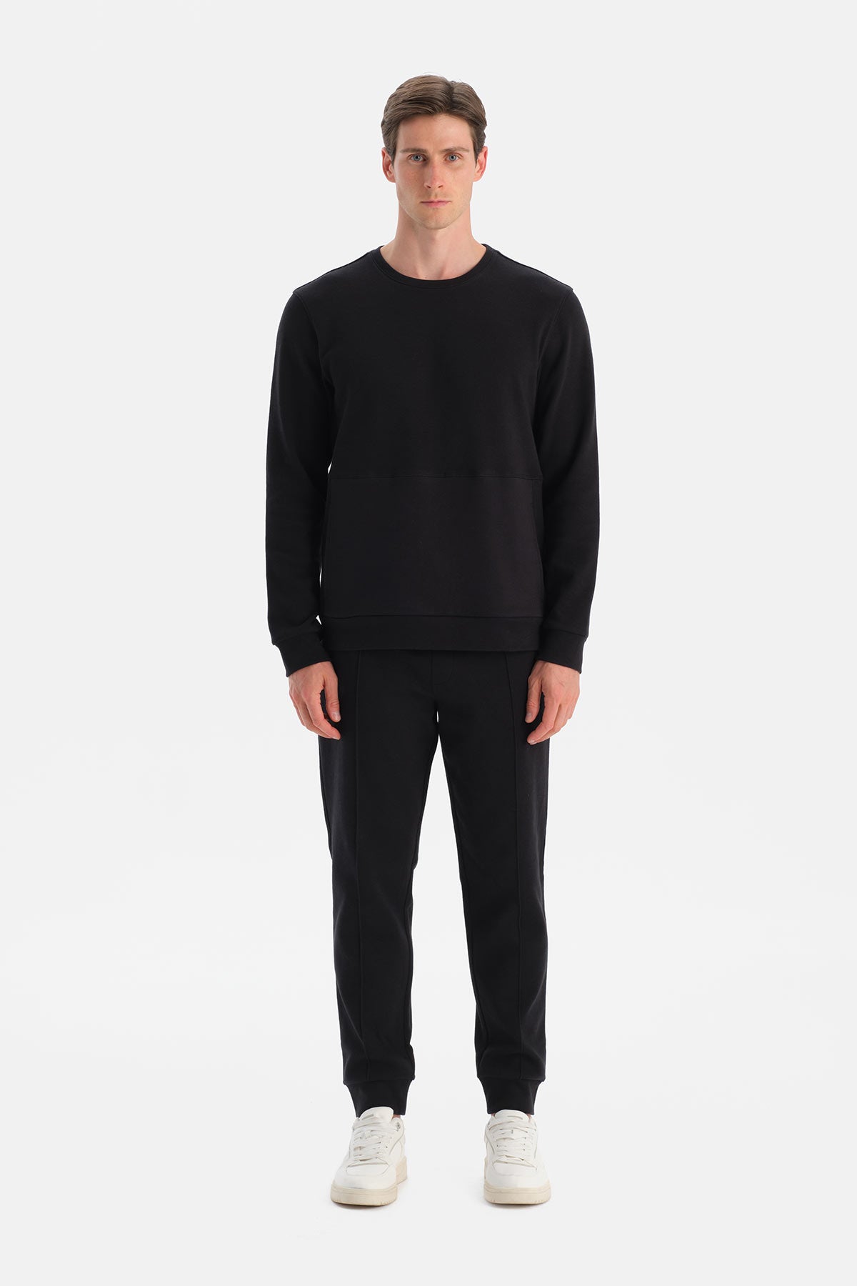 Siyah Bis Yaka Cepli Sweatshirt