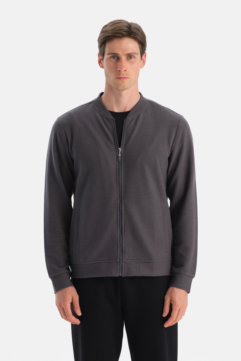 FERMUARLI CEPLİ SWEATSHIRT