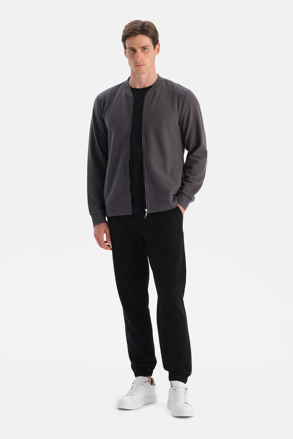 FERMUARLI CEPLİ SWEATSHIRT