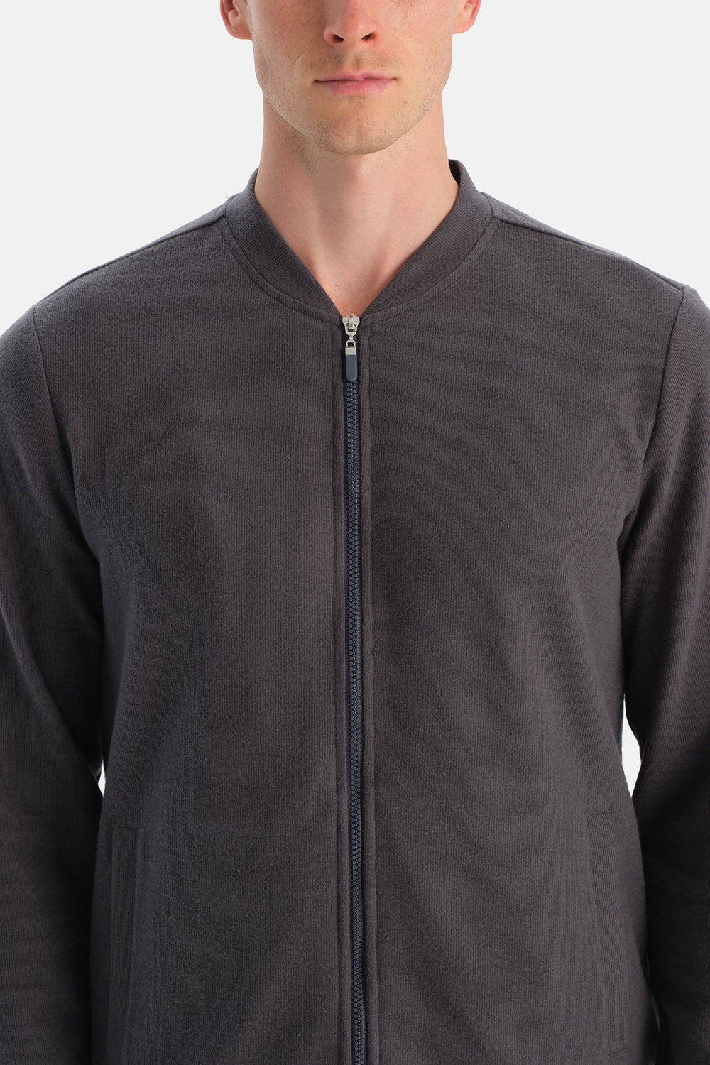 FERMUARLI CEPLİ SWEATSHIRT