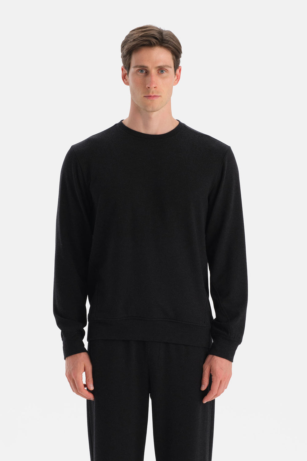 BASIC SOFT TOUCH SWEATSHIRT