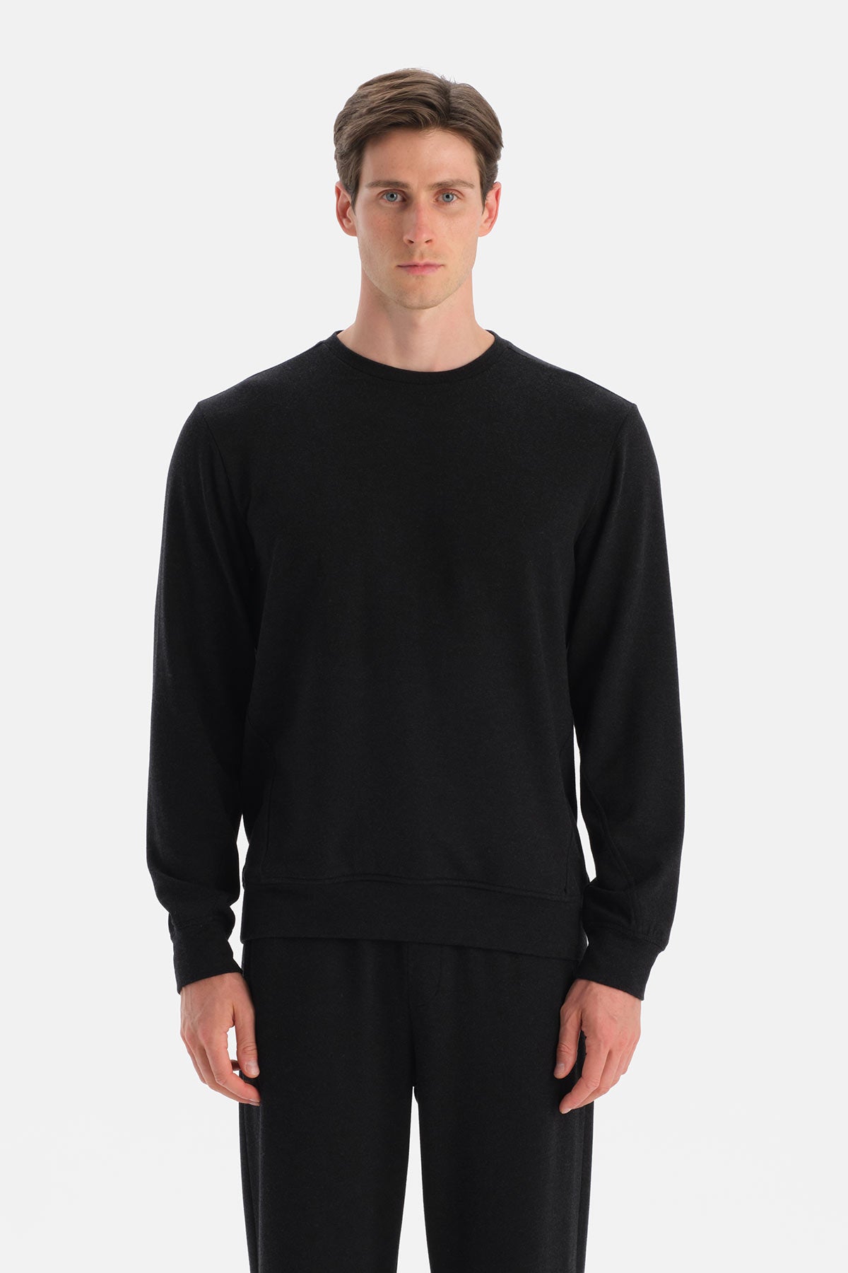 BASIC SOFT TOUCH SWEATSHIRT