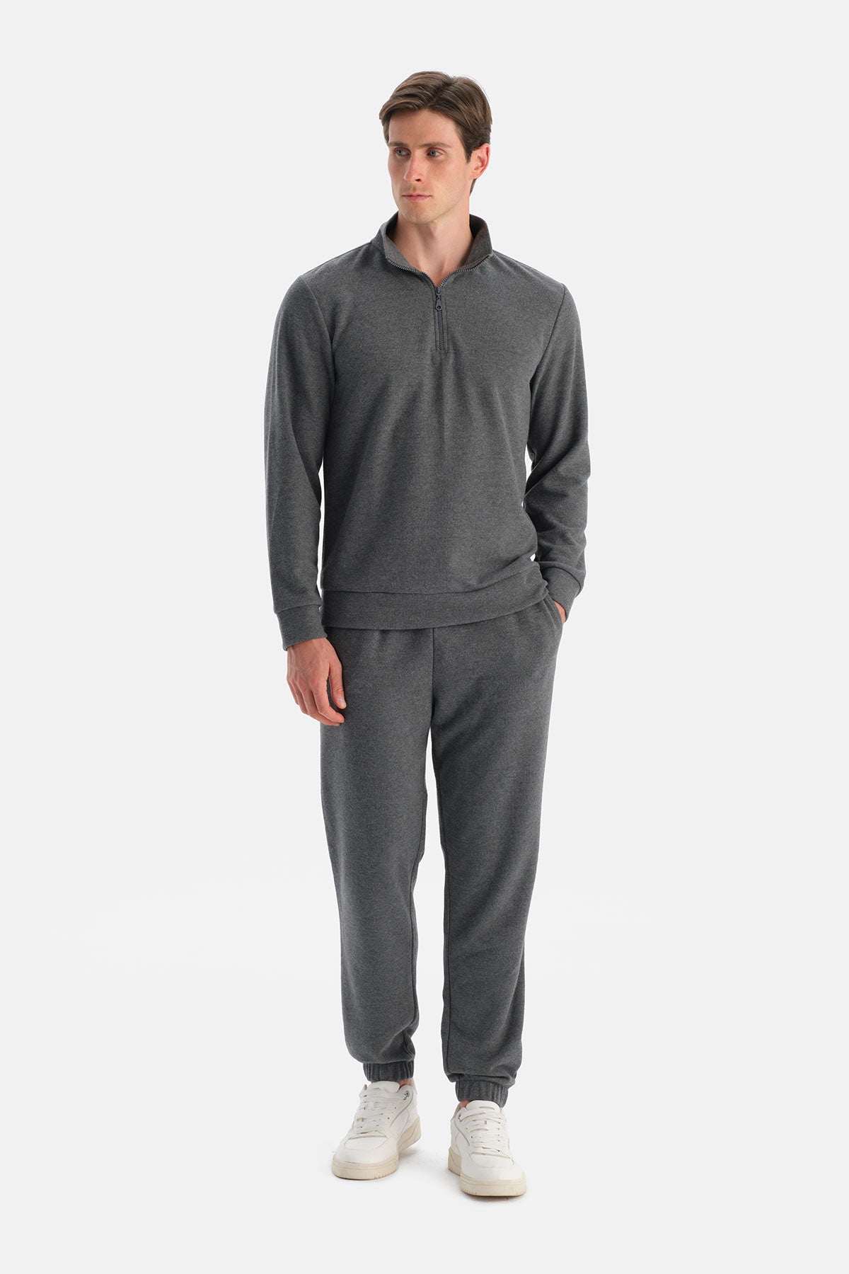 Gri Yarım Fermuarlı Sweatshirt